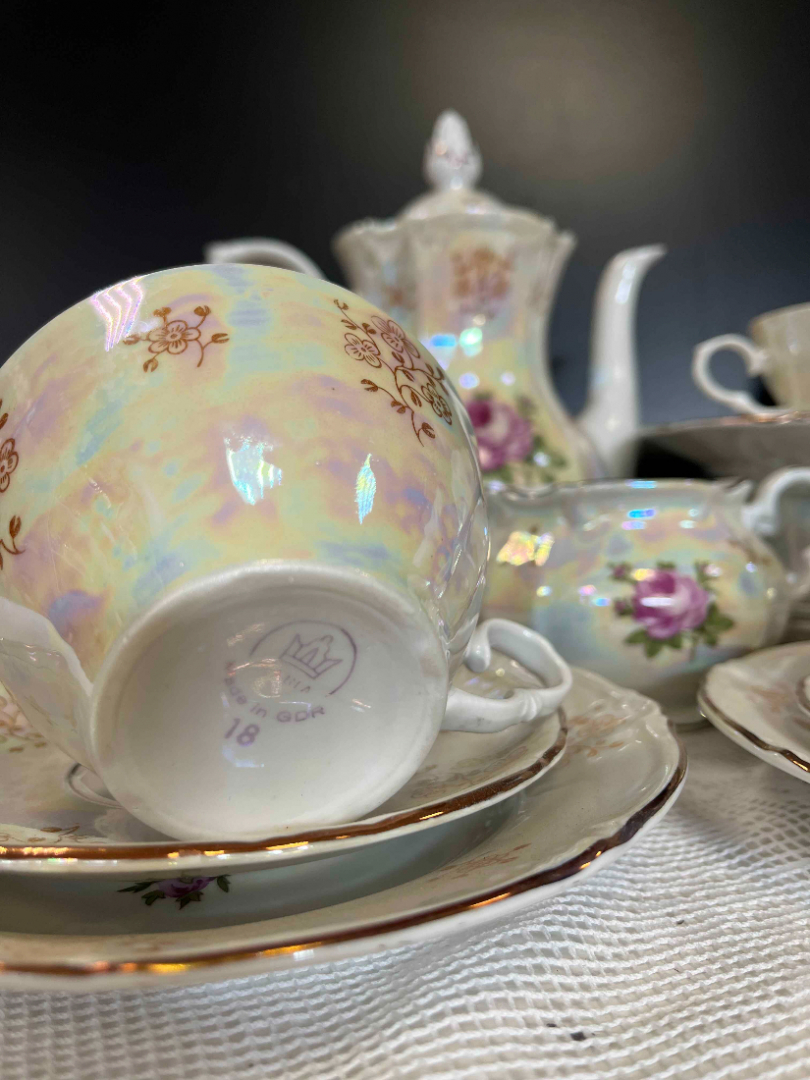 Чайный сервиз "Роза" Kahla GDR. Фарфор, перламутр, деколь, золото. Цена за 21пр. Картинка 8